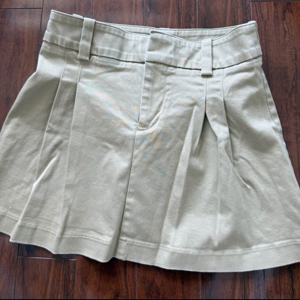 Sunday Best Cream Pleated Skort